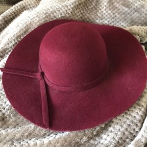 Burgundy/maroon wool floppy hat
